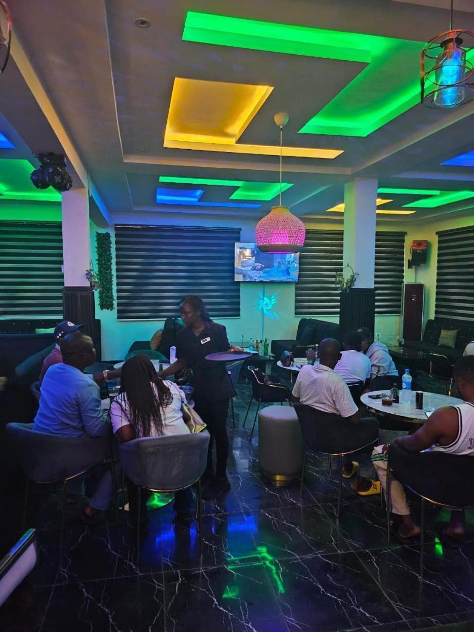West Wing Hotel Lagos Ngoại thất bức ảnh